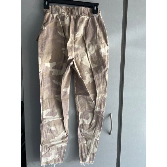 Hollister Ultra High Rise Mom Pants Camo Classic Stretch Womens Size S - Picture 3 of 10